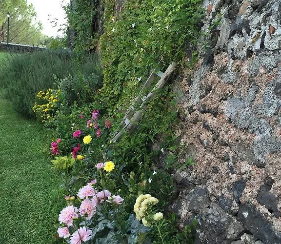 Bed & Breakfast Etna 1703 *